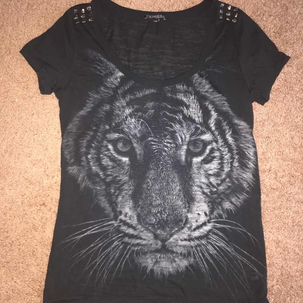 Express tiger print black t shirt